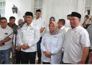 Pasangan Anwar Hafid-Reny Lamadjido Saat Konpres