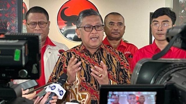 Hasto Bantah PDIP Dalangi Demonstrasi