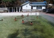 Pemandian Air Panas Mantikole