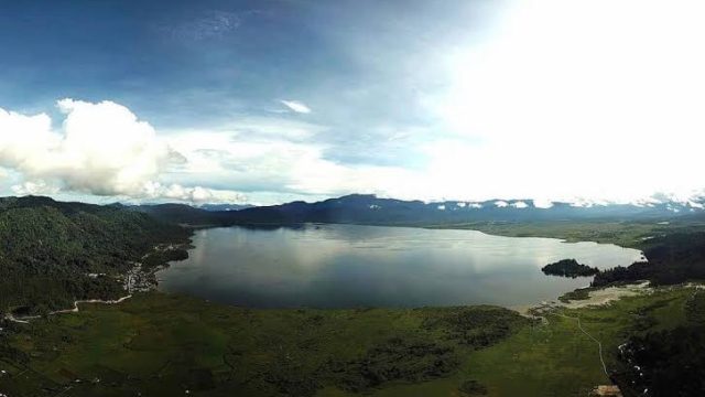 Danau Lindu