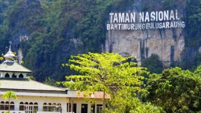 Wisata Taman Sumpang Bita