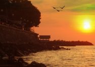 Pantai Malalayang Manado