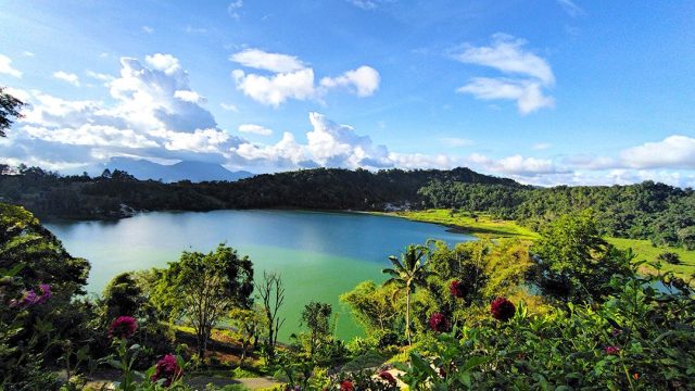 Danau Linau Tomohon