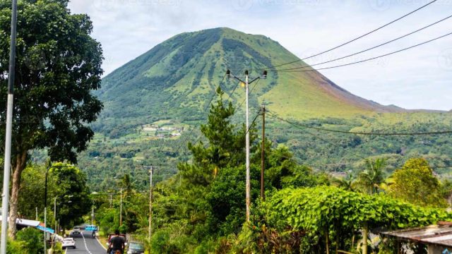 Wisata Gunung Lokon
