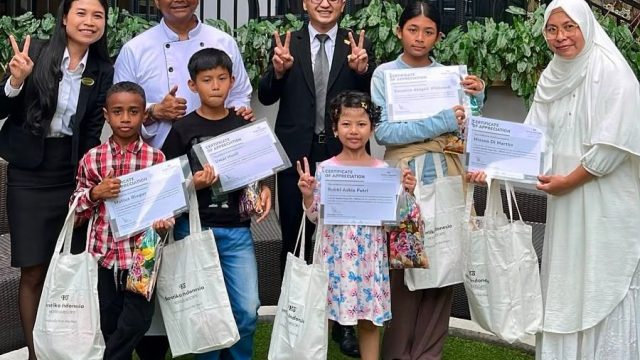 Santika kenalkan perhotelan