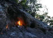 Tanjung Api Touna