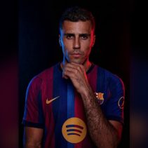 Barcelona sepakat Rodri