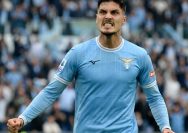 Lazio mencari striker