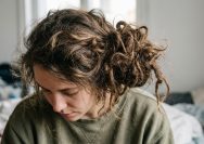 cara merawat rambut agar tidak mudah kusut