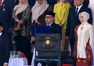 Arus Abdul Karim Bacakan Teks Proklamasi