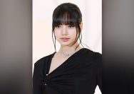 Lisa BLACKPINK PRESS PLAY