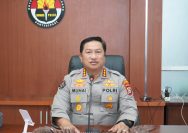 Karangan Bunga Viral Polda Sulteng