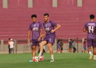Persik Kediri Benahi Finishing