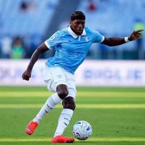 Lazio umpan silang