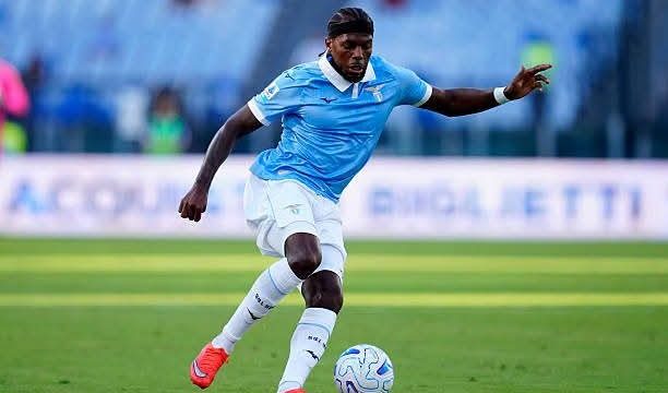 Lazio umpan silang