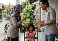 bahaya bertengkar di depan anak