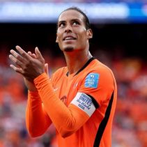 Transfer Van Dijk ke Milan