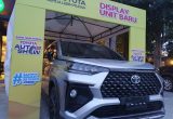 mobil hybrid Toyota