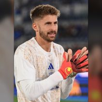 Juventus permanenkan Vicario