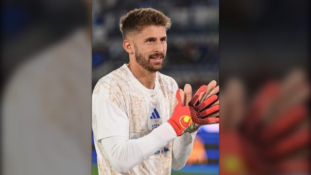 Juventus permanenkan Vicario